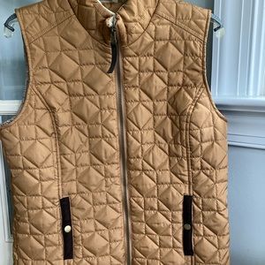 Bass Quilted Vest, size M, New condition, never worn!